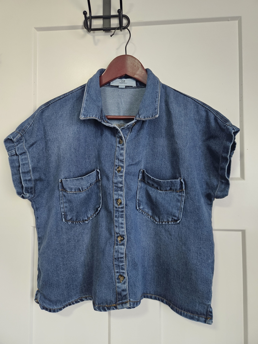 Thread & Supply Denim Button Front Short Sleeve Shirt Size L